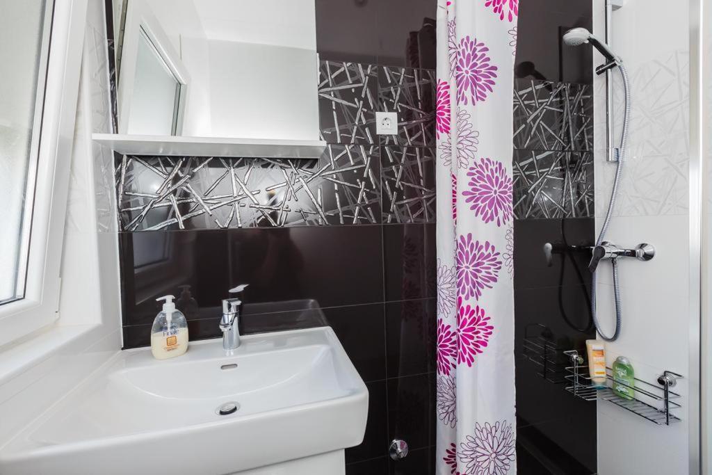 Apartman A&B Kastela Ngoại thất bức ảnh